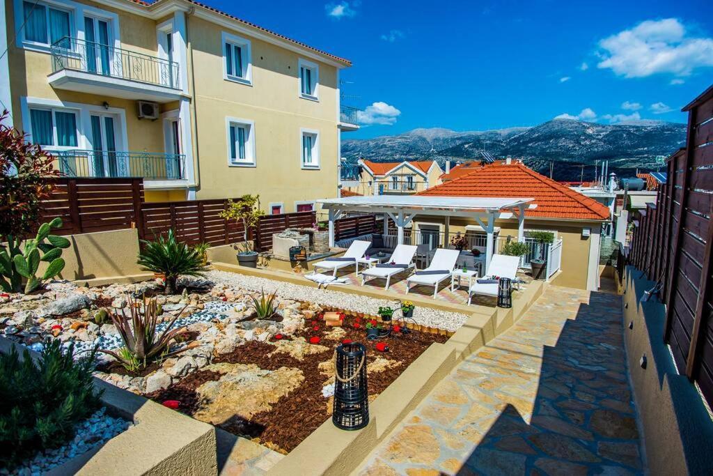 ארגוסטולי Avocado Villa Offering Peace And Relaxation מראה חיצוני תמונה