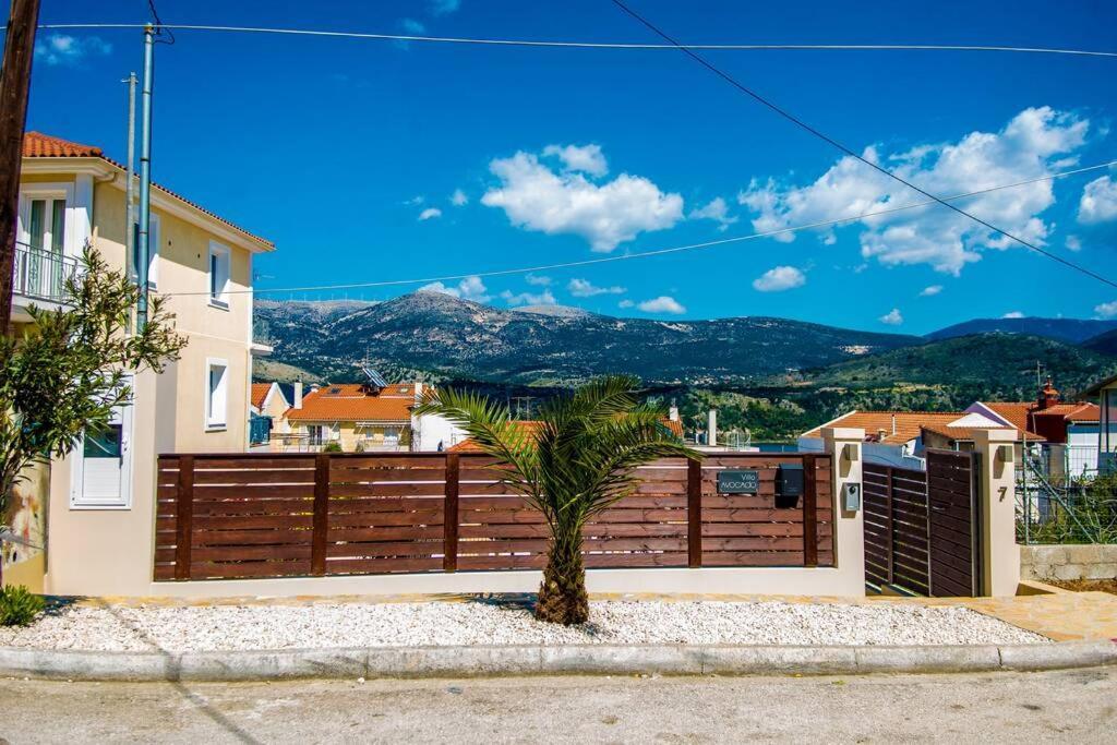 ארגוסטולי Avocado Villa Offering Peace And Relaxation מראה חיצוני תמונה
